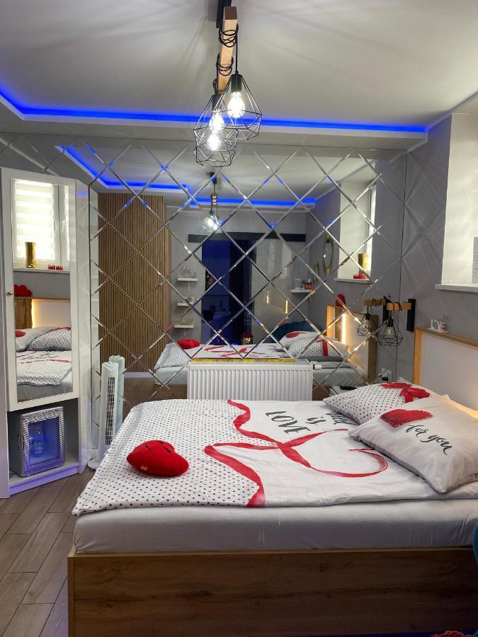 Apartament "Love" Centrum Z Duza Wanna Dla Dwojga Гнезно Экстерьер фото